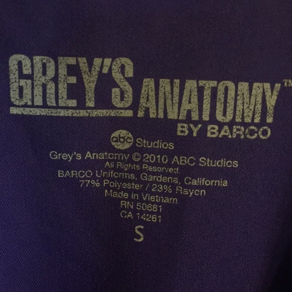 Grey’s Anatomy purple scrub top, size small - Picture 2 of 3